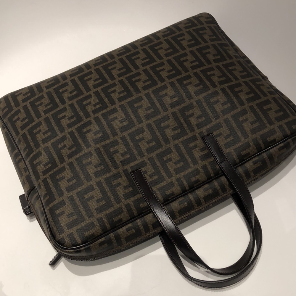❤️SOLD❤️🎉HP🎉 FENDI bag FF Business bag - Picture 9 of 13